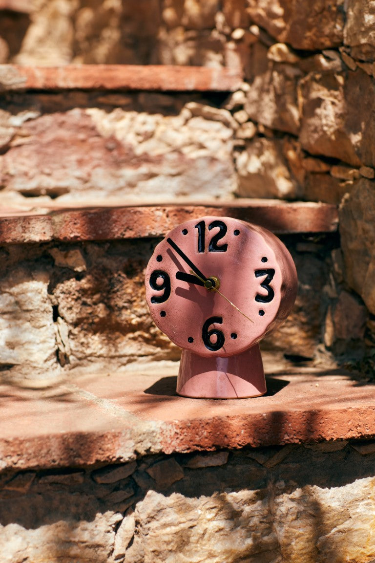 pink ceramic desk clock