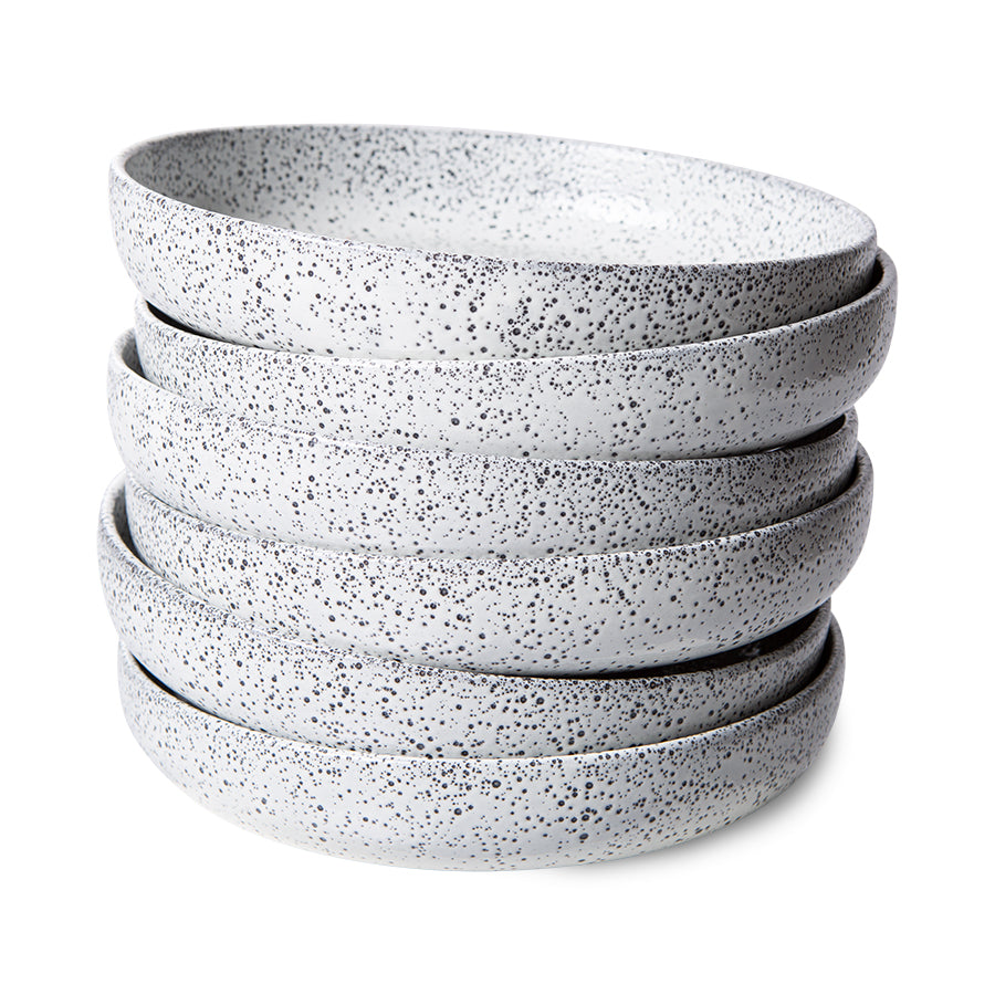 stack of deep plates