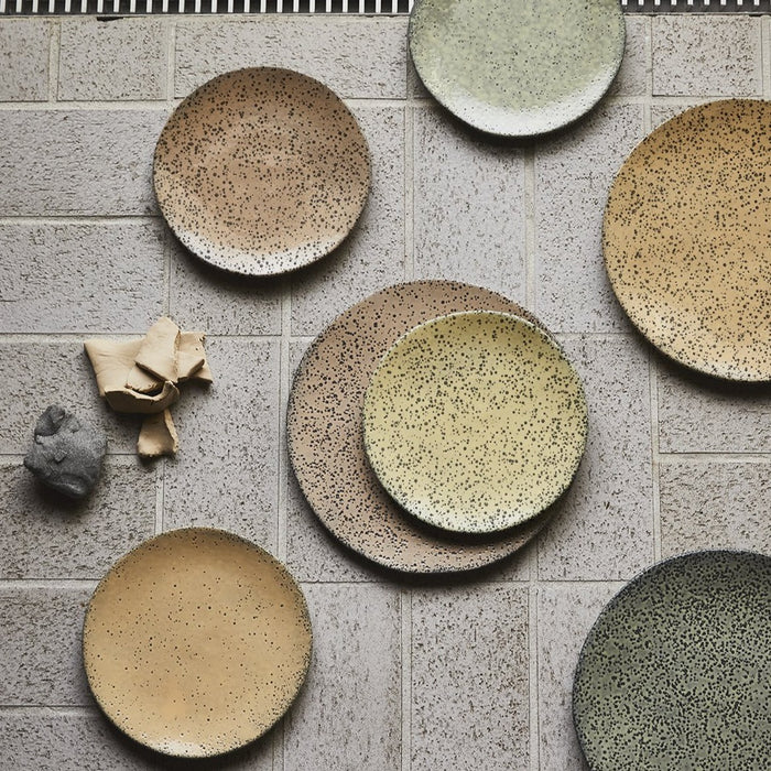 ceramic plates with speckles in the mix
