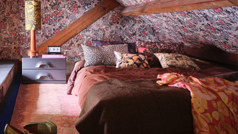 VINTAGE STYLE