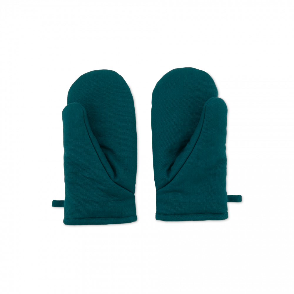 blue oven mittens