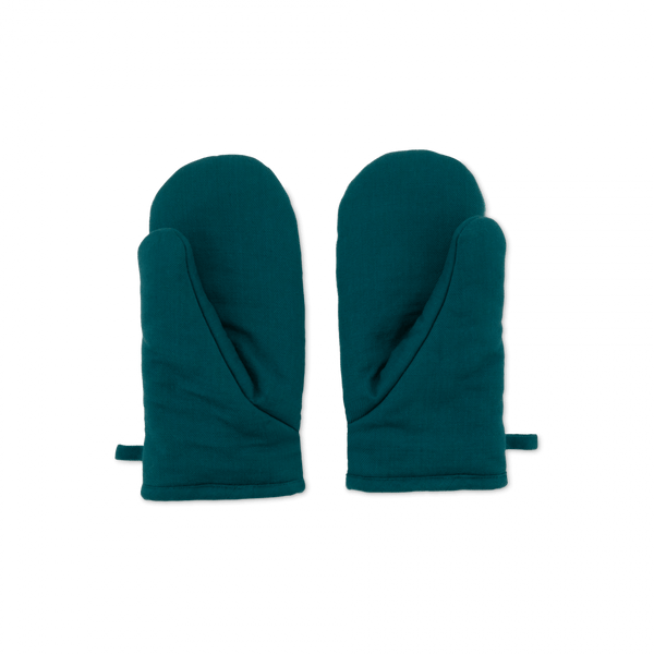 blue oven mittens