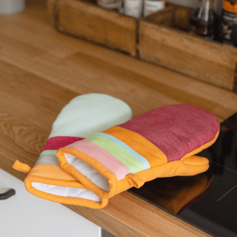 colorful oven gloves for baking 