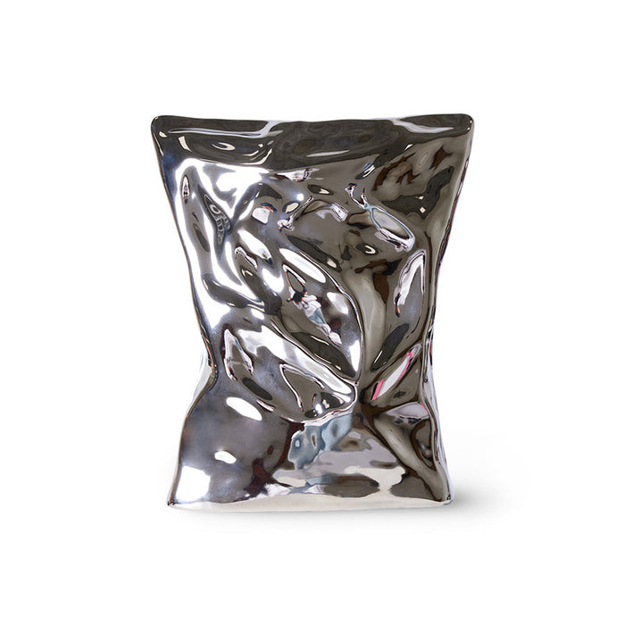 bag of chips silver vase object