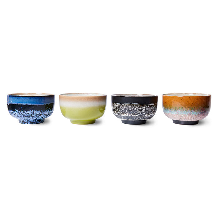 4 noodle bowls with retro design and various colors