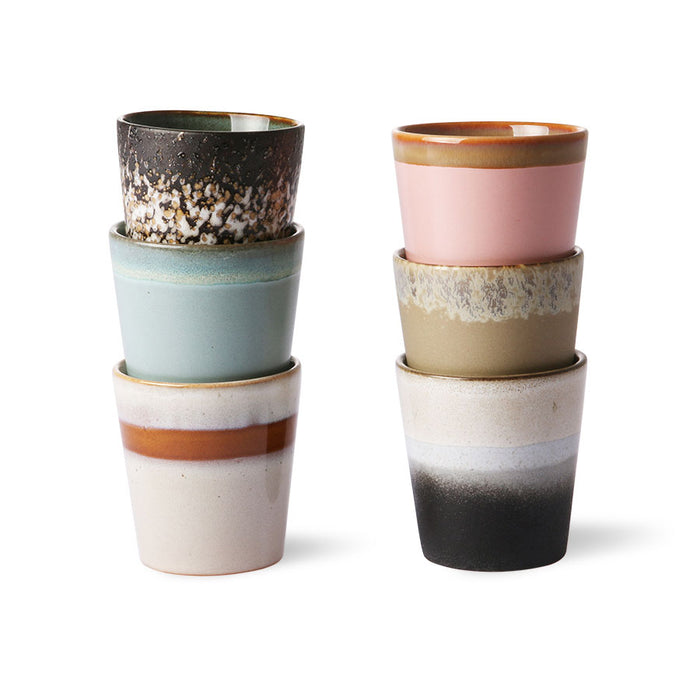 6 stoneware cups in different colors