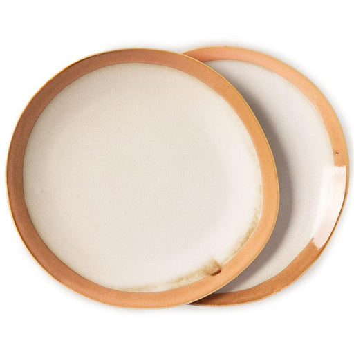 2 ceramic dinner plates in earth tones with natural finish